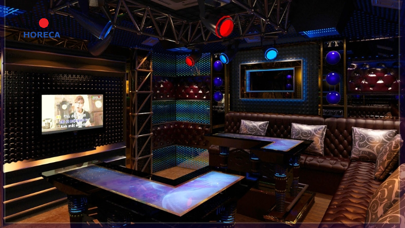 Quán karaoke luôn xuất hiện mùi ẩm mốc, khói thuốc và đồ ăn